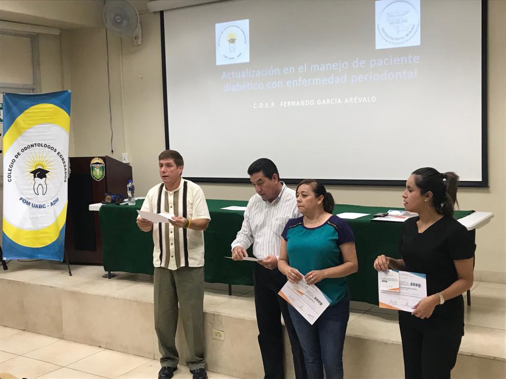 Entrega de documentos a socios Mexicali